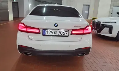 BMW 5-Series 2023, 36770 км, за 28948.76 USD