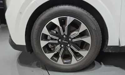 Kia Canival 2023, 52145 км, за 23318.44 USD