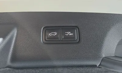 Kia Canival 2023, 52145 км, за 23318.44 USD - фото 20