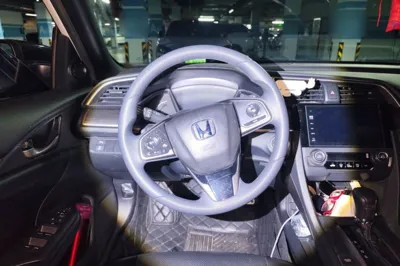 Honda Civic 2021, 76500 км, за 9751 USD - фото 10