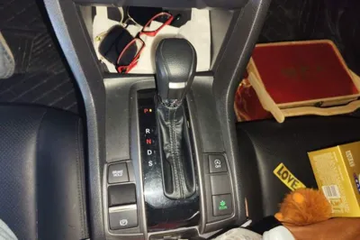 Honda Civic 2021, 76500 км, за 9751 USD - фото 14