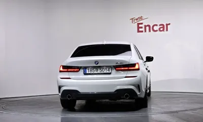 BMW 3-Series 2022, 28467 км, за 24000.27 USD