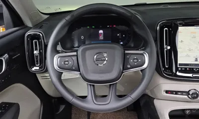 Volvo XC40 2024, 23489 км, за 25287.65 USD - фото 13