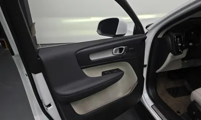 Volvo XC40 2024, 23489 км, за 25287.65 USD - фото 24