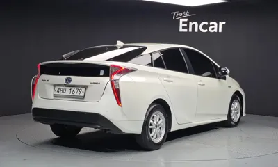Toyota Prius 2018, 159790 км, за 8334.96 USD