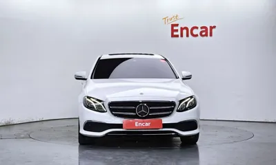 Mercedes-Benz E-Class 2020, 54018 км, за 17395.3 USD