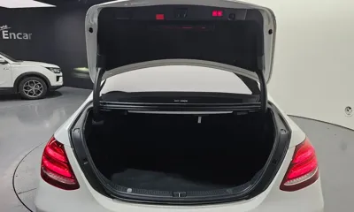 Mercedes-Benz E-Class 2020, 54018 км, за 17255.97 USD - фото 20