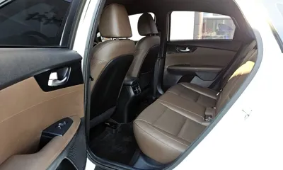 Kia K3 2019, 62642 км, за 10444.03 USD - фото 10