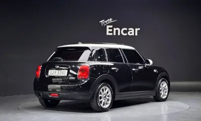 MINI Cooper 2018, 58582 км, за 9758.01 USD