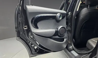 MINI Cooper 2018, 58582 км, за 9751.02 USD - фото 25
