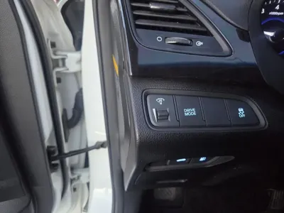 Hyundai Grandeur 2017, 134000 км, за 5339.58 USD - фото 7