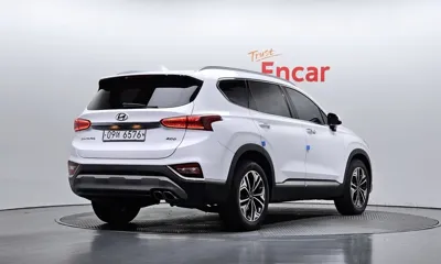 Hyundai Santafe 2019, 73497 км, за 15370.46 USD