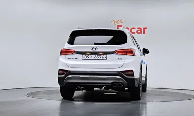 Hyundai Santafe 2019, 73497 км, за 15370.46 USD