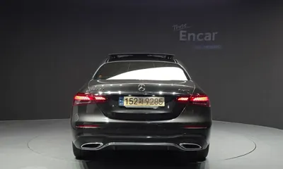 Mercedes-Benz E-Class 2022, 47264 км, за 30255.2 USD