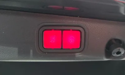 Mercedes-Benz E-Class 2022, 47264 км, за 30255.2 USD - фото 20