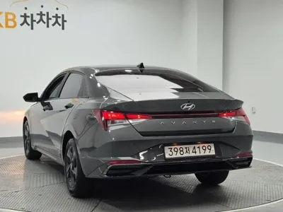 Hyundai Avante 2023, 53151 км, за 10879.48 USD