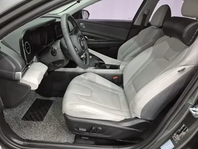 Hyundai Avante 2023, 53151 км, за 10879.48 USD - фото 10