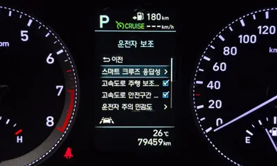 Hyundai Grandeur 2018, 79459 км, за 11921.83 USD - фото 15