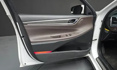 Hyundai Grandeur 2018, 79459 км, за 11921.83 USD - фото 24