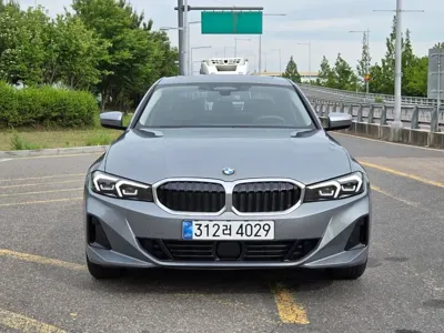 BMW 3-Series 2025, 6115 км, за 24702.58 USD
