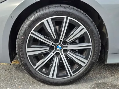 BMW 3-Series 2025, 6115 км, за 24702.58 USD