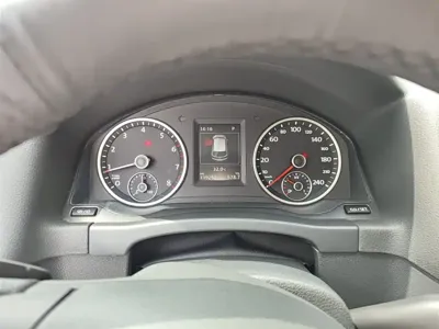 Volkswagen Tiguan 2015, 119200 км, за 4401.8 USD - фото 12