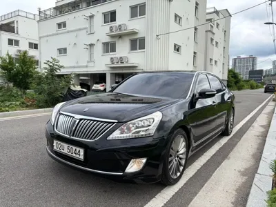 Hyundai Equus 2010, 372000 км, за 3575.37 USD