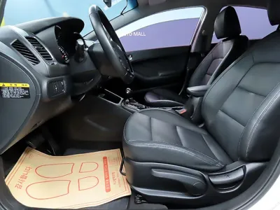 Kia K3 2016, 71350 км, за 5407.17 USD - фото 6