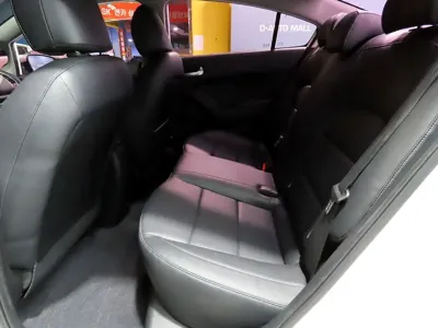 Kia K3 2016, 71350 км, за 5407.17 USD - фото 7