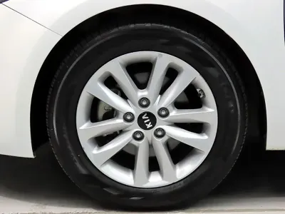Kia K3 2016, 71350 км, за 5407.17 USD - фото 20