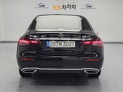 Mercedes-Benz E-Class 2021, 71531 км, за 23779.32 USD