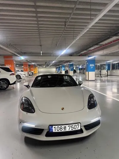 Porsche 718 · 2018 год