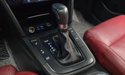 Hyundai Avante 2018, 98382 км, за 8336.62 USD - фото 9