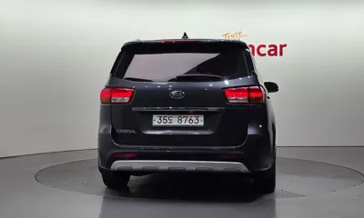 Kia Canival 2015, 174181 км, за 6498.62 USD