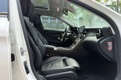 Mercedes-Benz C-Class 2021, 68800 км, за 22849 USD - фото 32