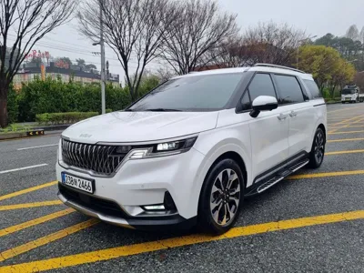 Kia Canival · 2023 год