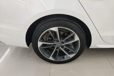 Audi A4L 2020, 70500 км, за 20264 USD - фото 11