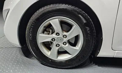 Hyundai Avante 2014, 139676 км, за 2781.45 USD