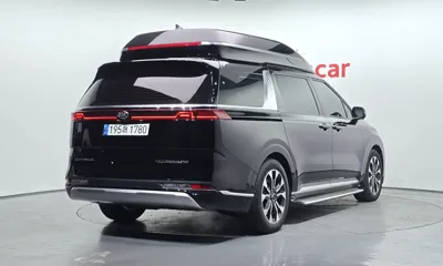 Kia Canival 2021, 105923 км, за 18741.71 USD