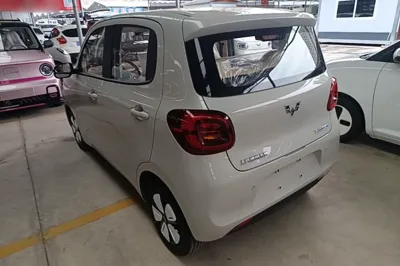 Wuling Hongguang MINIEV 2025, 100 км, за 7684 USD