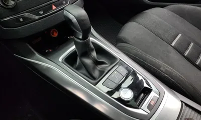 Peugeot 308 2015, 237474 км, за 2317.88 USD - фото 9