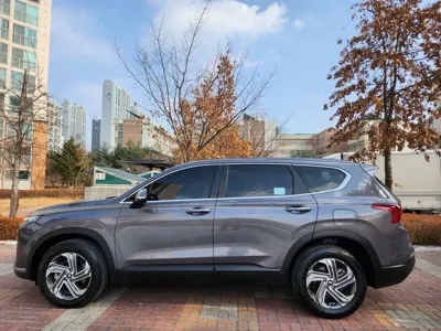 Hyundai Santafe 2023, 22780 км, за 17907.14 USD