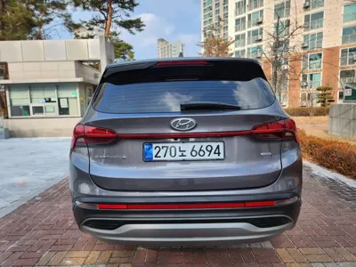 Hyundai Santafe 2023, 22780 км, за 17907.14 USD