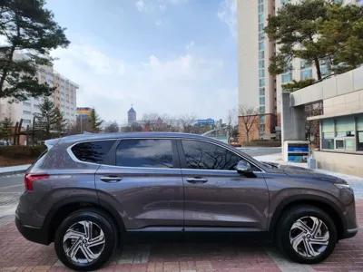 Hyundai Santafe 2023, 22780 км, за 17907.14 USD