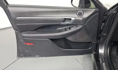 Hyundai Sonata 2022, 117977 км, за 8586.73 USD - фото 24