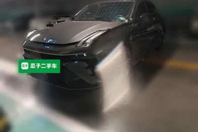 Lynk & Co 03