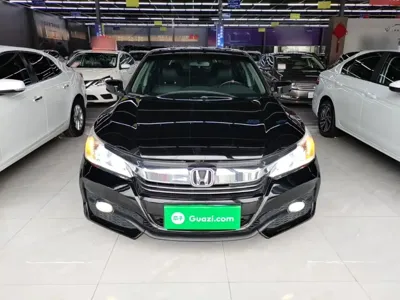 Honda Accord 2018, 99400 км, за 9358.26 USD