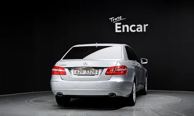 Mercedes-Benz E-Class 2011, 92383 км, за 4138.2 USD