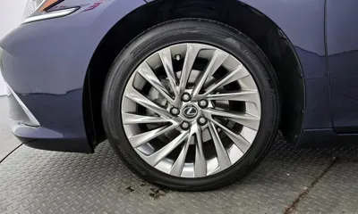 Lexus ES 2019, 109808 км, за 21539.48 USD