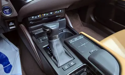 Lexus ES 2019, 109808 км, за 21539.48 USD - фото 9
